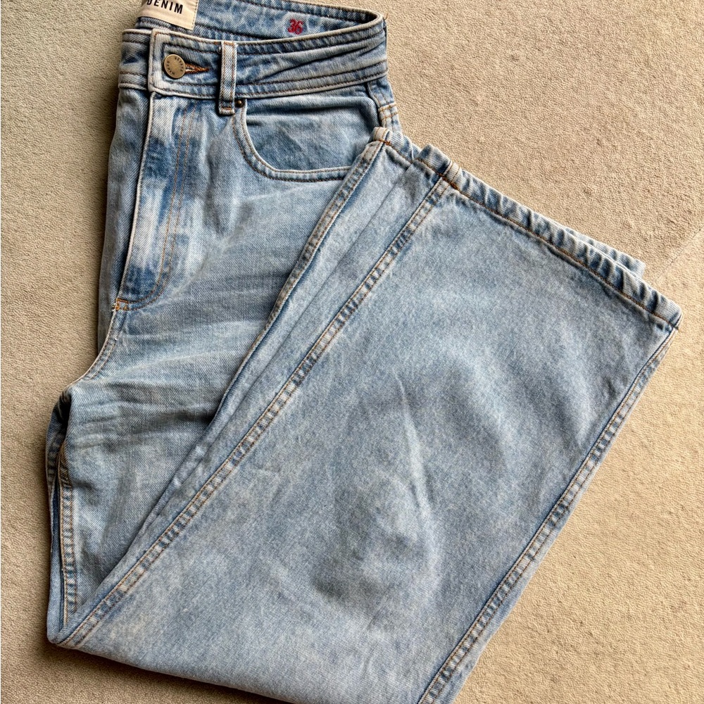Sezane Light Wash Cropped Ankle Jeans